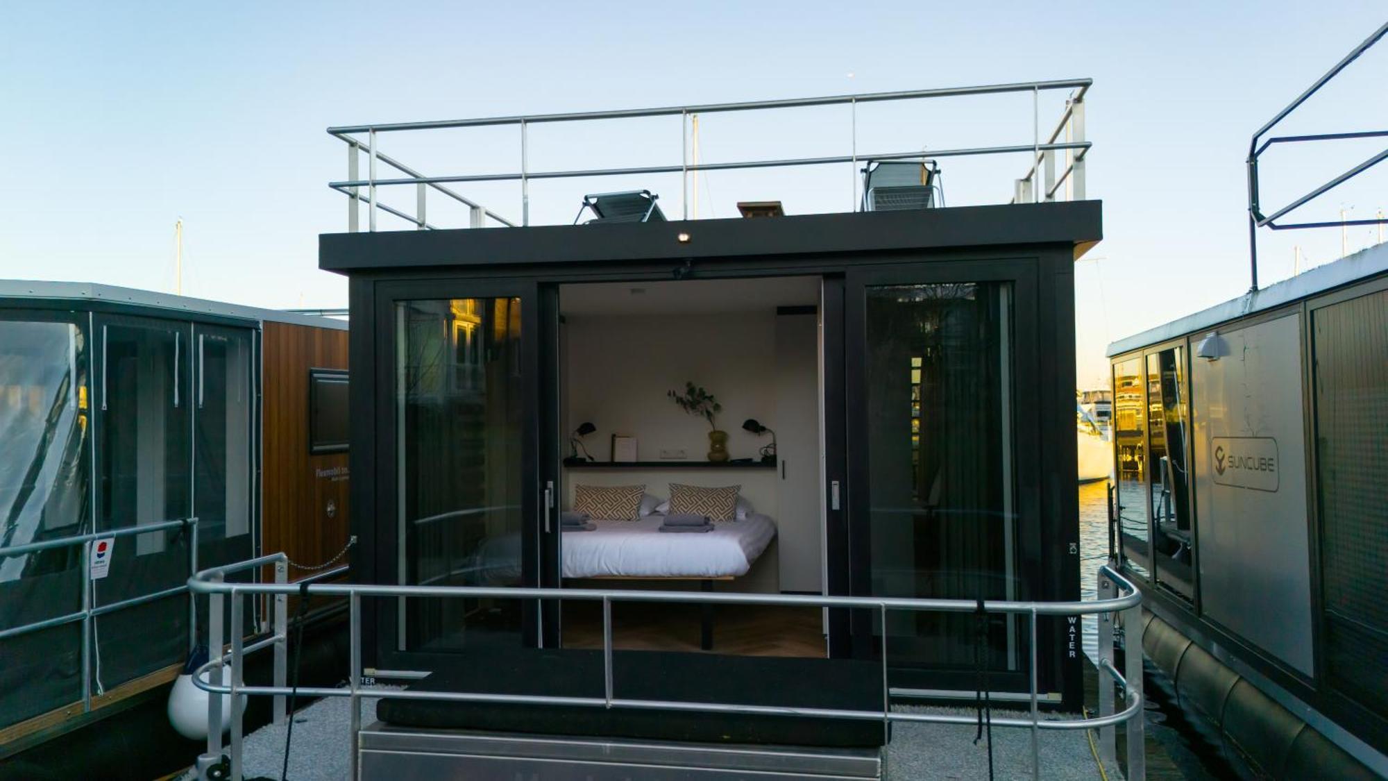 Luxurious Waterloft Near Beach And Centre By Weltevreden Experience เซโวลเดอ ภายนอก รูปภาพ