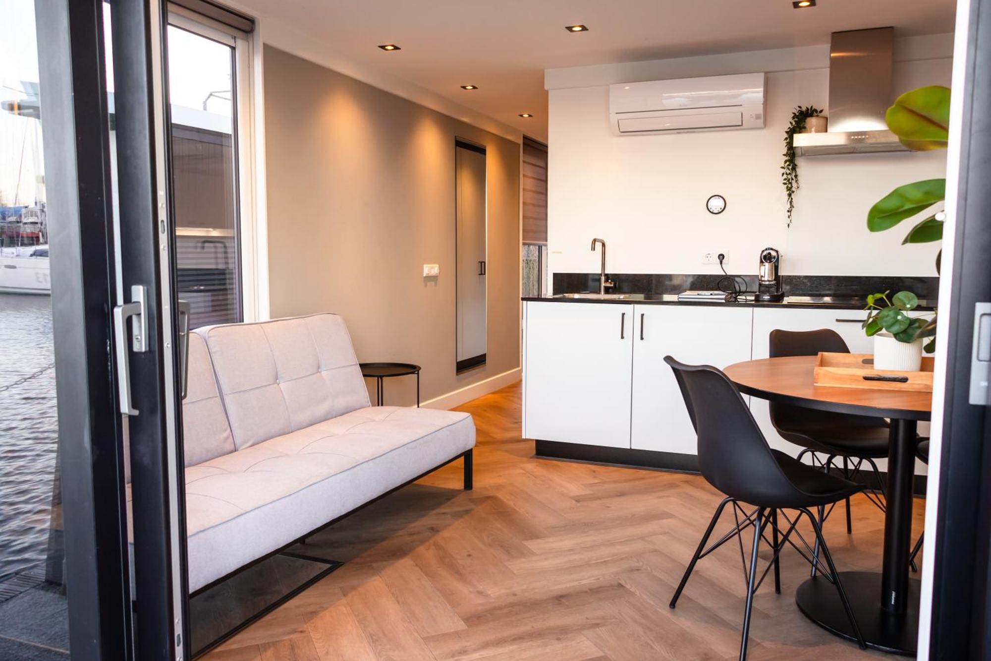 Luxurious Waterloft Near Beach And Centre By Weltevreden Experience เซโวลเดอ ภายนอก รูปภาพ